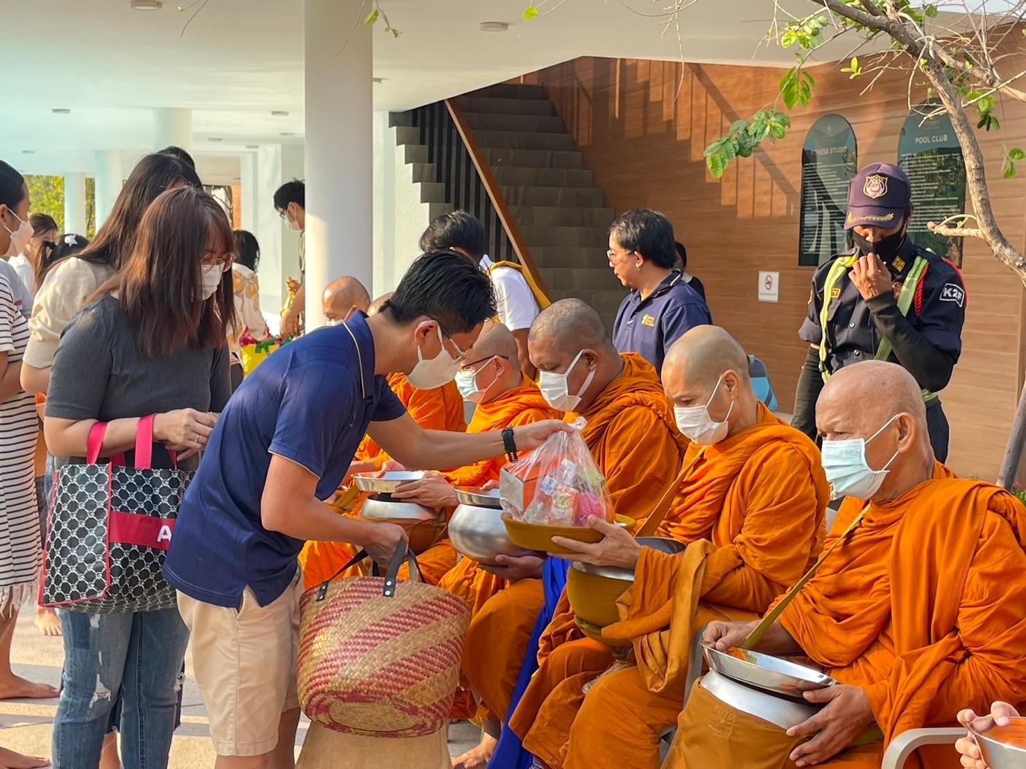 บรรยากาศการทำบุญนิติบุคคลหมู่บ้านจัดสรร ดิ อิเธอร์นิตี้ กรีนวู้ด รังสิต-วงแหวน